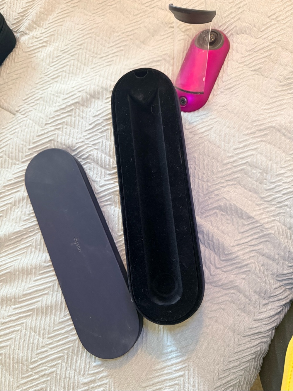 Dyson Corrale Cordless Hair Straightener in Magenta and Black - Picture 7 of 7